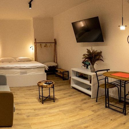 Blloku Studio Apartament Тирана Экстерьер фото