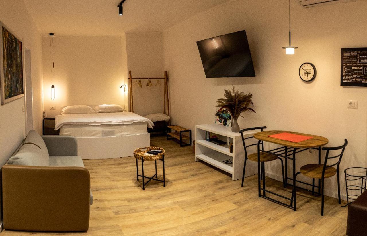 Blloku Studio Apartament Тирана Экстерьер фото